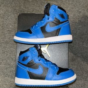 Jordan 1 Retro High OG (size 7 toddler)